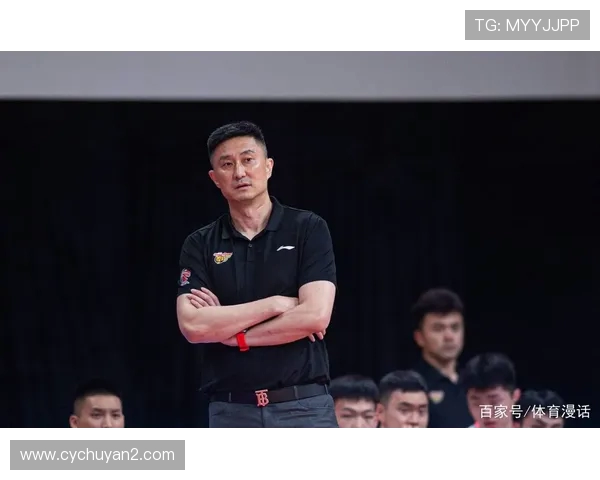 武汉篮球队的默契配合与战术分析探讨篮球发展新方向