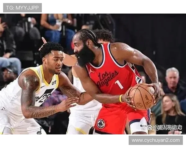 火箭队与爵士队激战正酣NBA赛场精彩对决引人瞩目 火箭队与爵士队激战正酣NBA赛场精彩对决引人瞩目