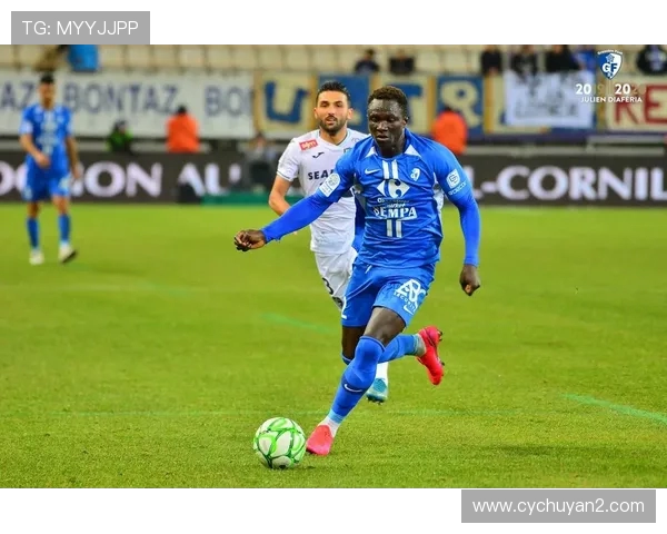 瓦朗谢纳主场迎战南锡期待精彩对决与胜利时刻 瓦朗谢纳主场迎战南锡期待精彩对决与胜利时刻